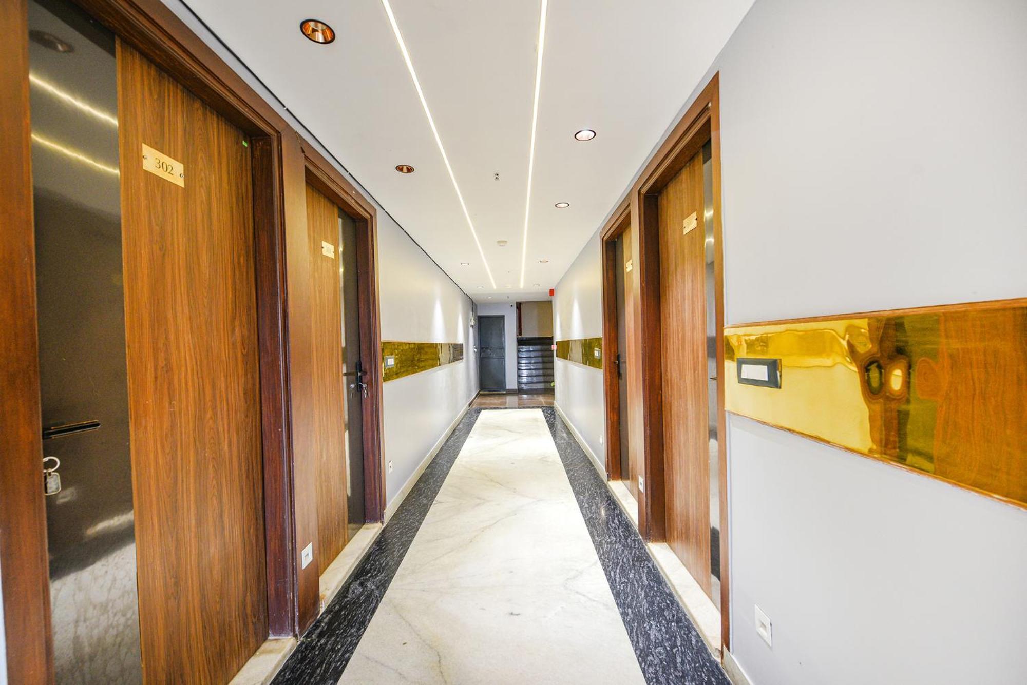 Fabhotel Prime Apple Tree Residency 3* New Delhi