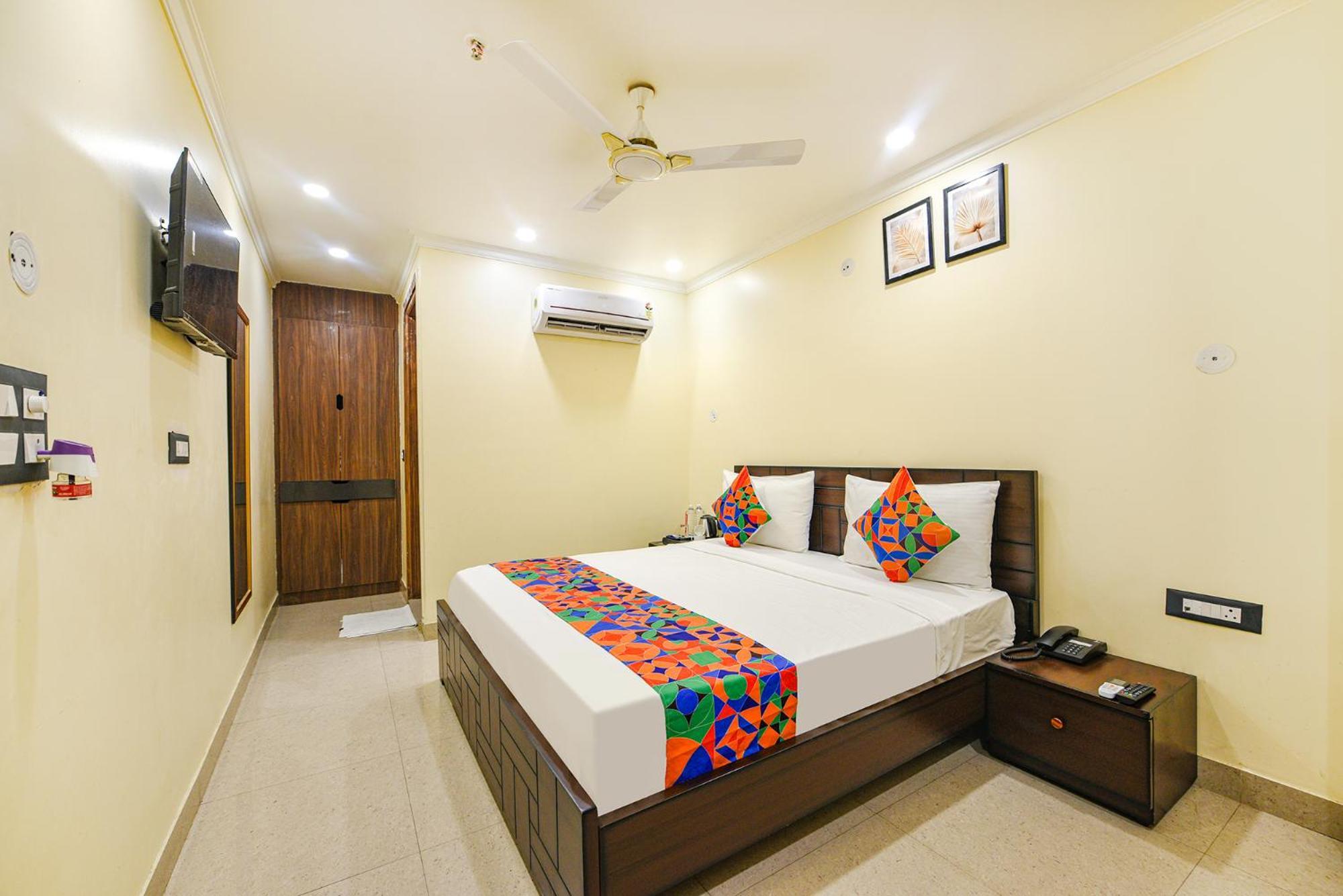 Fabhotel Prime Apple Tree Residency 3* New Delhi